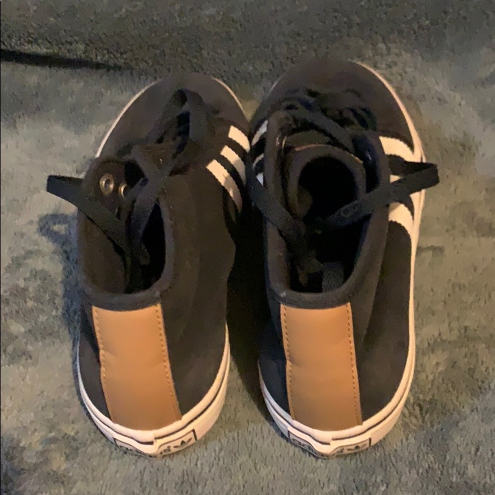 Navy adidas shoes size 8
